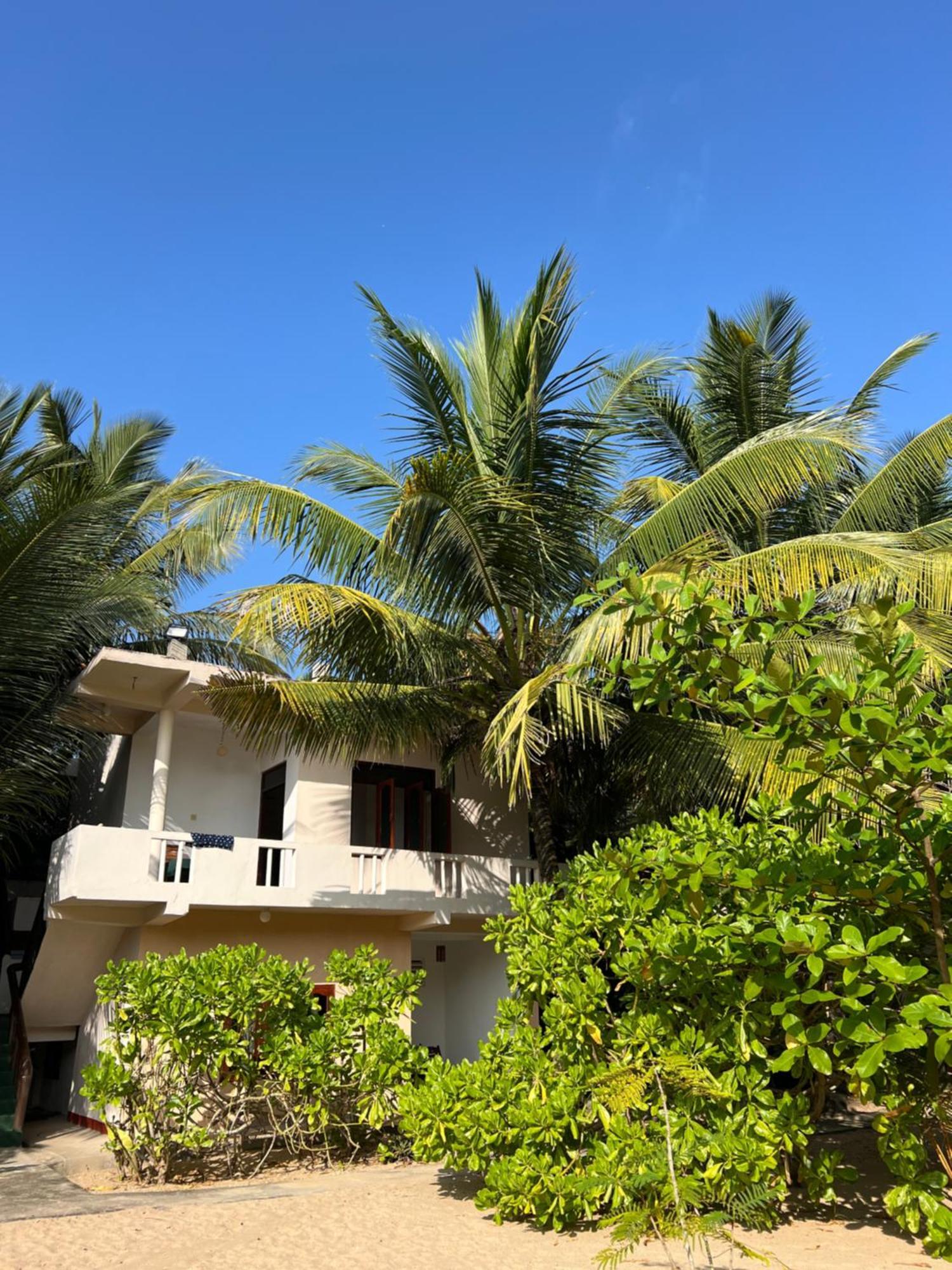 Villasiri And Leon Beach Paradise Тангалла Экстерьер фото